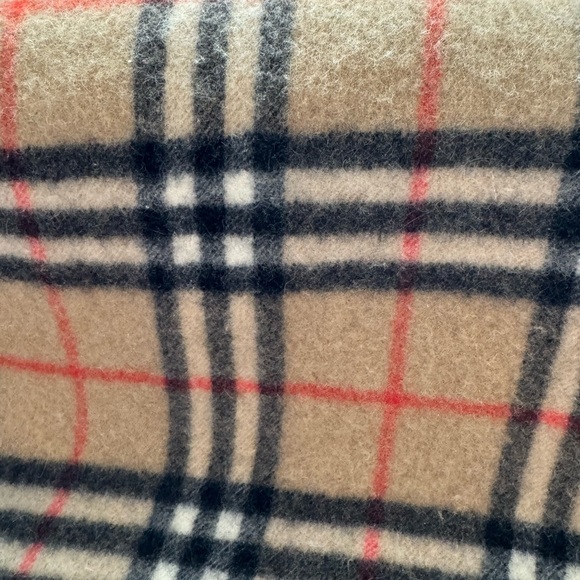 Vintage Burberrys Cashmere Scarf - Picture 3 of 3